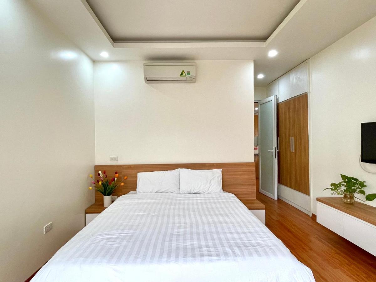 Khách sạn hẻo lánh Nine Housing 92 Dao Tan Hà Nội